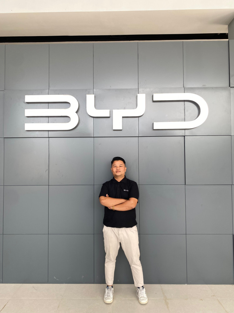 Sales BYD padang